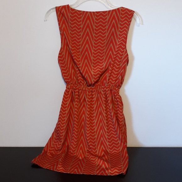 Pinky Red and Brown Chevrons Dress, size M - Picture 3 of 5